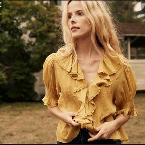 Doen Henri top wheat. Size small. New with tags.